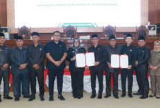 Sepakat Teken Raperda Perubahan APBD Rp2,5 Triliun