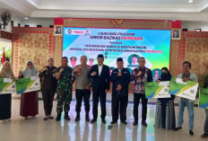 Serahkan Bantuan Modal Usaha kepada 200 Mustahik