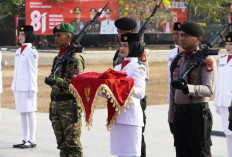 Kisah Dina Nazwa, Pembawa Baki Paskibraka OKU Timur di HUT RI ke-81