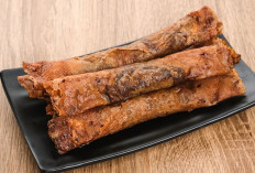 Piscok, Jajanan Sederhana yang Bertahan di Tengah Tren Kuliner Modern