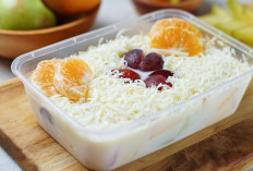Salad Buah Semakin Diminati, Hidangan Segar yang Menjadi Pilihan Masyarakat  Jakarta