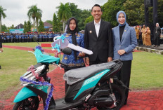 Cerita Nurmala: Delapan Tahun Jadi Honorer Pulang dari Pelantikan Bawa Motor dari Bupati OKI