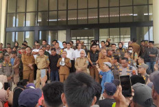 Dialog Pemkab Ogan Ilir dan Warga Tanjung Baru Soal HGU PT Gembala Diwarnai Ricuh dan Unjuk Rasa