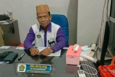 Kemenhaj OKU Bagikan 230 Koper Calon Haji Jelang ke Tanah Suci