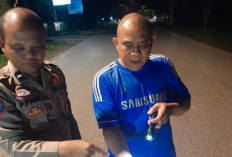 Paku Rivet Bertebaran di jalan Pasar Randik, Ini yang dilakukan Polisi dan Warga