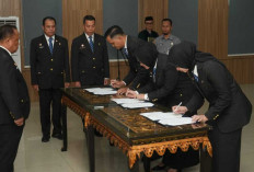 Kakanwil Kemenkum Sumsel Lantik Pejabat Fungsional Analis Hukum, Dorong Penguatan Kajian Regulasi