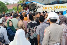 Suasana Haru Sambut Kepulangan 437 Jamaah Haji Kloter 1 OKU Timur
