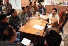 Harga Emas Dunia Anjlok di Akhir Pekan, Antiklimaks Usai Pemerintahan AS Dibuka Kembali