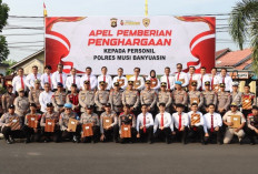 Apresiasi Kinerja dan Prestasi, Kapolres Muba Beri Penghargaan kepada 64 Personel