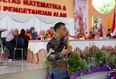 Kuliah Umum FMIPA Unsri, Alfrenzi Panggarbesi Ajak Mahasiswa Baru Melek Politik dan Aktif Berorganisasi
