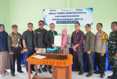 Dukung Permukiman Layak dan Tertata, PTBA Serahkan Fasos dan Fasum
