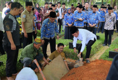 Ratu Dewa Lepas Jenazah Asisten 1. Sekda : Ican Sosok Pejabat yang Memiliki Integritas Tinggi