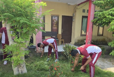 Kurve Serentak, Polsek Sanga Desa Perkuat Kepedulian terhadap Kebersihan Lingkungan