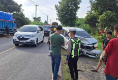 Diduga Sopir Mengantuk, Dua Mobil Avanza Adu Banteng di Jalinteng Indralaya–Prabumulih