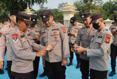Cegah Judol, Wakapolres OKU Periksa HP Personel Usai Apel Pagi