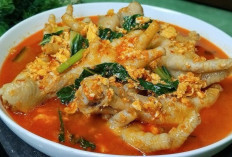 Seblak Ceker : Dari Jajanan Pinggir Jalan hingga Kuliner Favorit Anak Muda