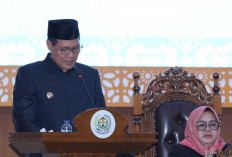 Bupati Jawab Pandangan Fraksi Soal 3 Raperda Strategis