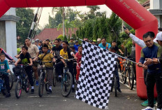 Wabup OKU Lepas Ratusan Pesepeda Pada Gelaran OKU FunBike 2025 