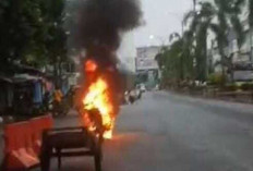 Heboh, Motor Honda Supra Terbakar di Depan Pos Satlantas PTM Prabumulih