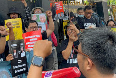 AJI dan KMS Gelar Aksi Solidaritas Dukung Tempo, Lawan Gugatan Rp200 Miliar Menteri Amran Sulaiman