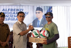 Warga Bangun Rejo Curhat ke H. Alfrenzi Panggarbesi, Minta Masjid Hingga Lampu Surya