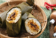 Arem-Arem, Kuliner Tradisional yang Tetap Bertahan di Tengah Gempuran Makanan Modern