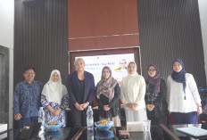 Dari Judul hingga Jurnal Tujuan, FKM Unsri Perkuat Strategi Publikasi Ilmiah Bersama Visiting Professor UKM