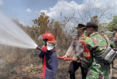 Kapolres OKU Turun Langsung Padamkan Karhutla, Tujuh Titik Rawan Jadi Perhatian