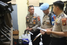 Pengawasan Ketat! Bid Propam Polda Sumsel Pastikan Senpi Polres Muba Lengkap, Bersih, dan Siap Operasional