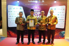 Bupati OKU dan BPR Baturaja Bawa Pulang 3 Trofi TOP BUMD 2026