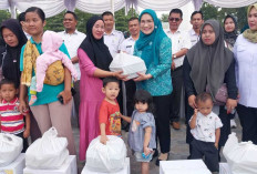 Bagikan Telur, TP PKK dan Dinkes Targetkan OKU Zero Stunting