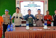 Hasil Ungkap Kasus di Desa Tugu Agung, Polres OKI Musnahkan 994 Butir Ekstasi