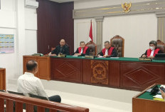 Dugaan Korupsi KUPP Sungai Lumpur, Indrullah Mukhlis Didakwa Terima Fee Rp4 Miliar dari 18 Agen Kapal