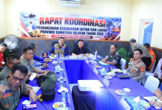 Jarak Pandang membaik , Herman Deru dan Kepala BNPB Lanjutkan Teknologi Dry Ice Atasi Kabut Asap