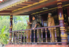 Wagub Sumsel Cik Ujang Tinjau Anjungan Sumsel di TMII, Tegaskan Komitmen Lestarikan Budaya Daerah