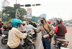 Astra Motor Sumsel Bagikan 1.000 Masker, Peduli Kualitas Udara di Sumsel