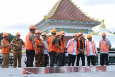 Ratu Dewa Resmikan PLTS Masjid Agung, Hemat Biaya Listrik 24 Juta Pertahun