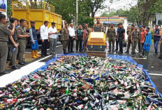 Jelang Tahun Baru, Musnahkan 2.220 Botol Miras