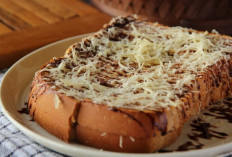 Roti Bakar Coklat Keju : Tren Cemilan yang Menggoda Selera