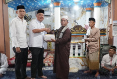 Wagub Sumsel Cik Ujang Apresiasi Kekompakan Warga Kepur, Serahkan Bantuan untuk Masjid dan Masyarakat