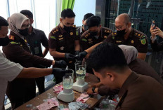 Kejari Prabumulih Musnahkan Barang Bukti 41 Perkara, Asvera: Jaksa Tuntaskan Tugas