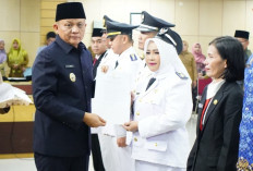 61 Pejabat di Lingkungan Pemkab OKU Timur Dilantik, 10 Diantaranya Eselon II  ‎