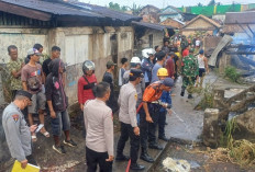 Konsleting Listrik, 2 Rumah Bedeng Panggung 7 Pintu di Lole Prabumulih, Ludes Terbakar
