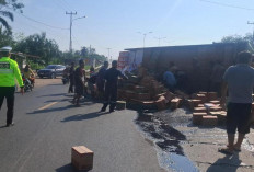 Rem Blong, Pasutri Tewas Tertimpa Truk