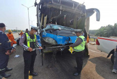 Tabrakan Beruntun di Tol Palindra, 17 Penumpang Bus Damri Terluka