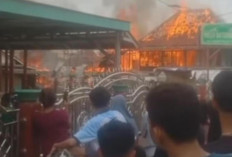 Kebakaran Sore Hari di Air Balui Hanguskan Empat Rumah Beserta Isinya