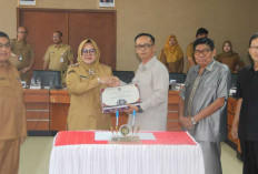 Sumarni Serahkan Raperda Pertanggungjawaban 2025 ke DPRD Realisasi Belanja Daerah 2025 Capai 89,54 Persen