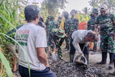 Satgas TMMD Reguler ke-129 Kodim 0714/Salatiga Bersama Warga Percepat Pengecoran Jalan di Dusun Gembong