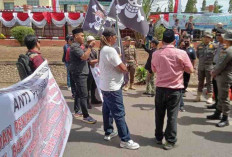 HUT Kabupaten Muara Enim ke 79 Dapat Kado Aksi Demo